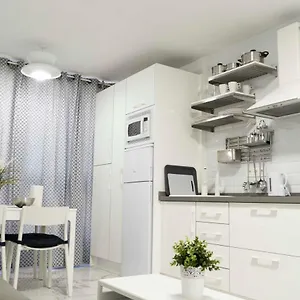 Centrico Apartamento Cerca De La Playa Apartament